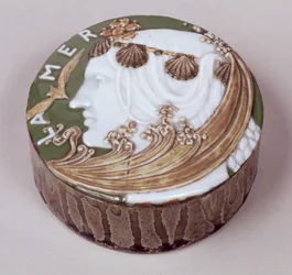 Sevres papirvægt, indskåret og påført reliefdekoration, 1900 (keramik)